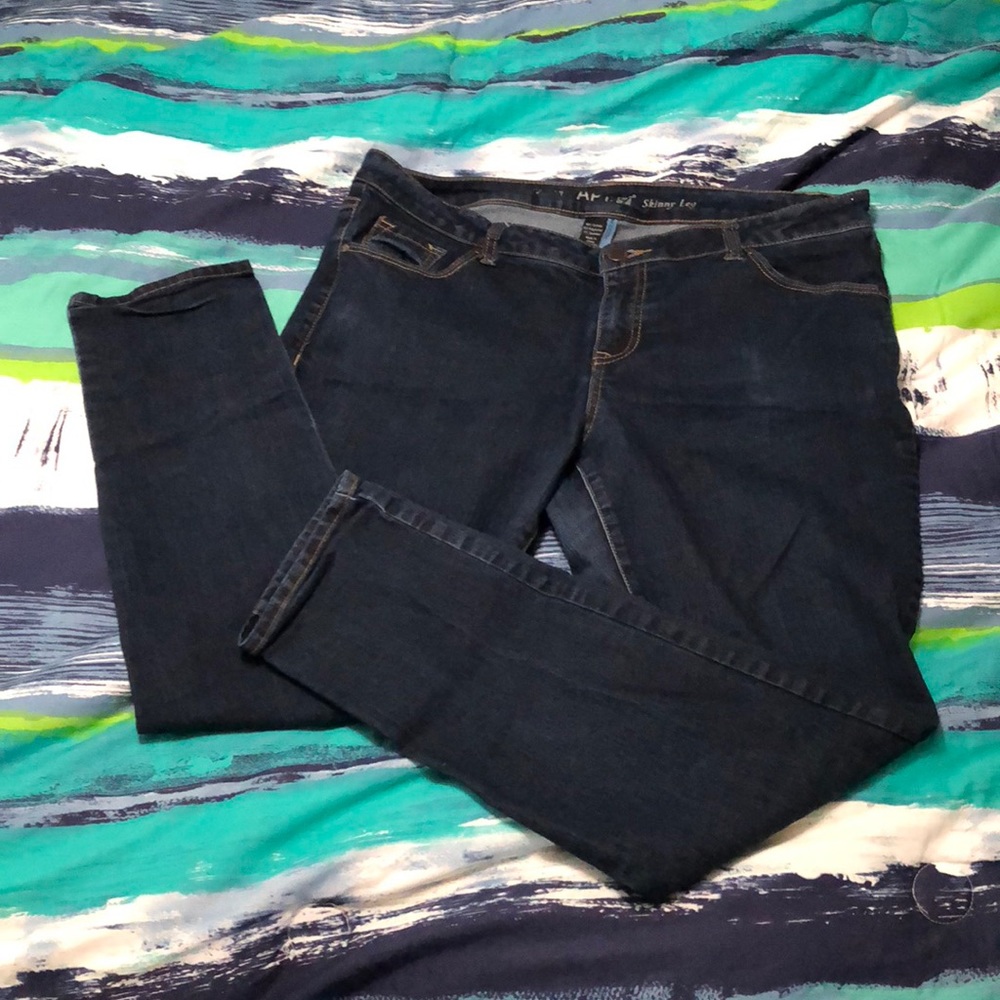 Apt 9 size 12 skinny leg jeans